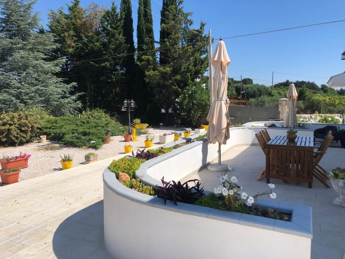 Casa Vacanza I Cedri Martina Franca Exterior foto